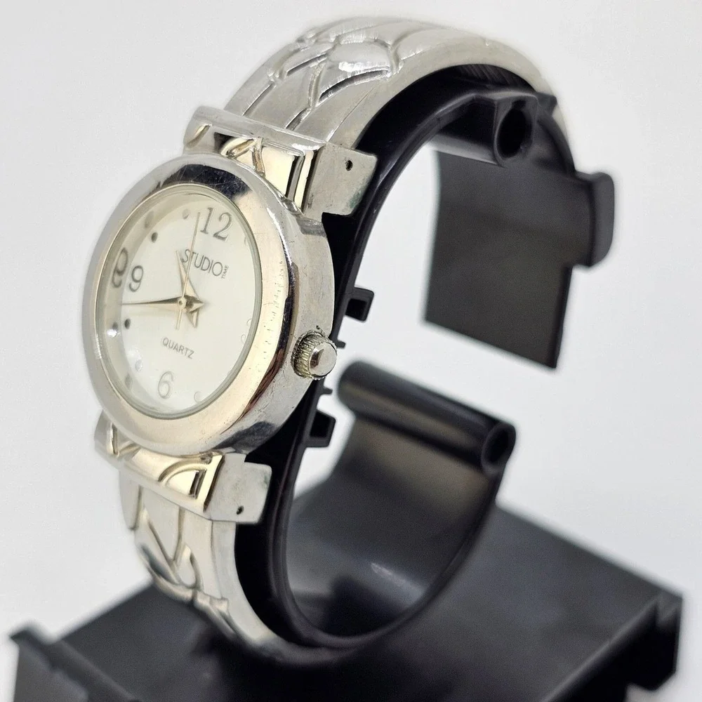 Studio 30MM Women's Bracelet Watch White‎ Dial Gray Bands 5.5
